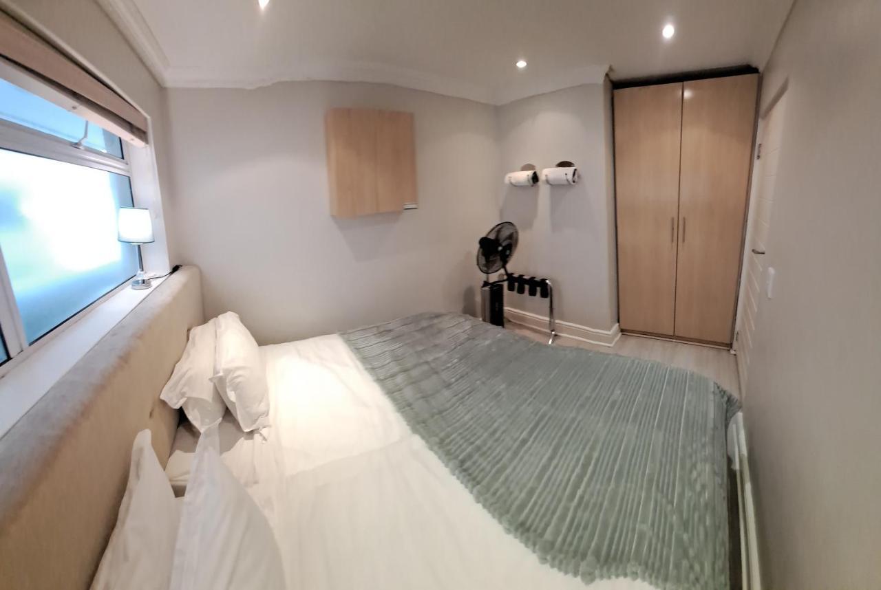 3 Bedroom Sea Facing Family Apartment Cape Town Moullie Point Ngoại thất bức ảnh