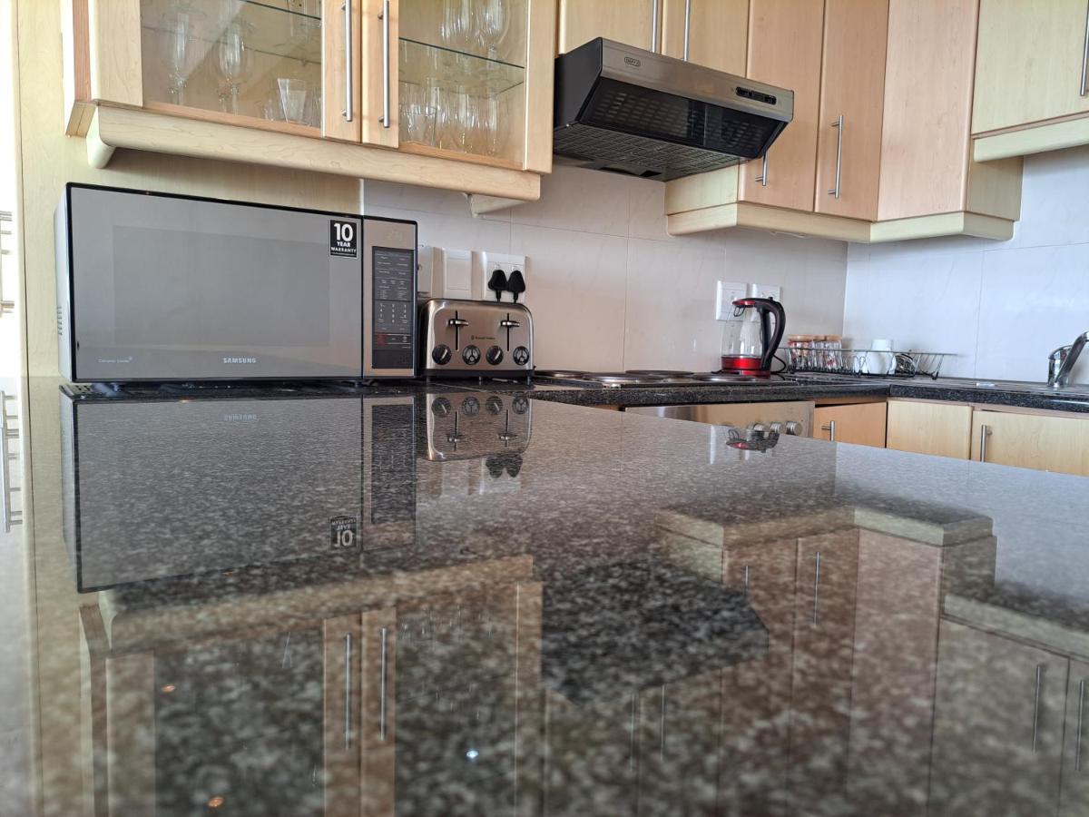 3 Bedroom Sea Facing Family Apartment Cape Town Moullie Point Ngoại thất bức ảnh